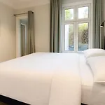 Trio In Centre - Norwegians Minimum Age 25 * Bergen