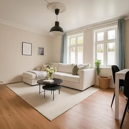 Trio In Centre - Norwegians Minimum Age 25 Апартаменты